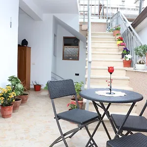 Apartment Downtown 2