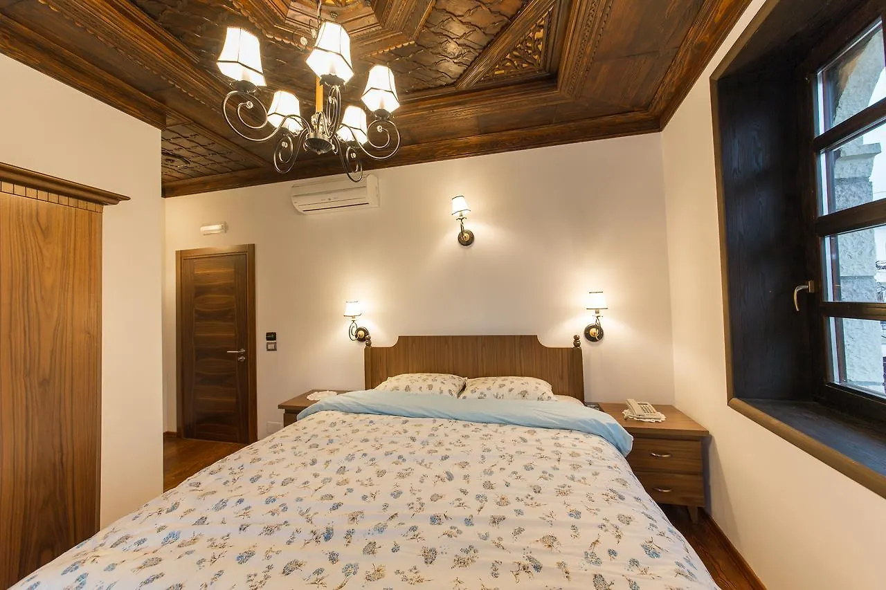 Hotel Onufri Berat 4*,
